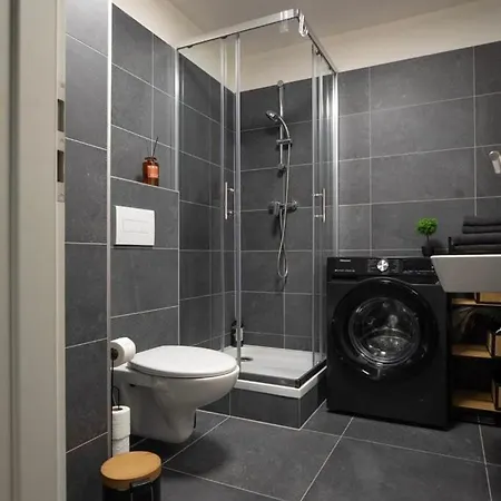 Smarty Choice Living With Netflix - Kubanske Namesti * Praga