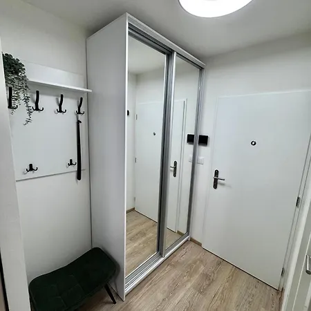 Smarty Choice Living With Netflix - Kubanske Namesti Praga