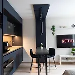 Smarty Choice Living With Netflix - Kubanske Namesti * Praga