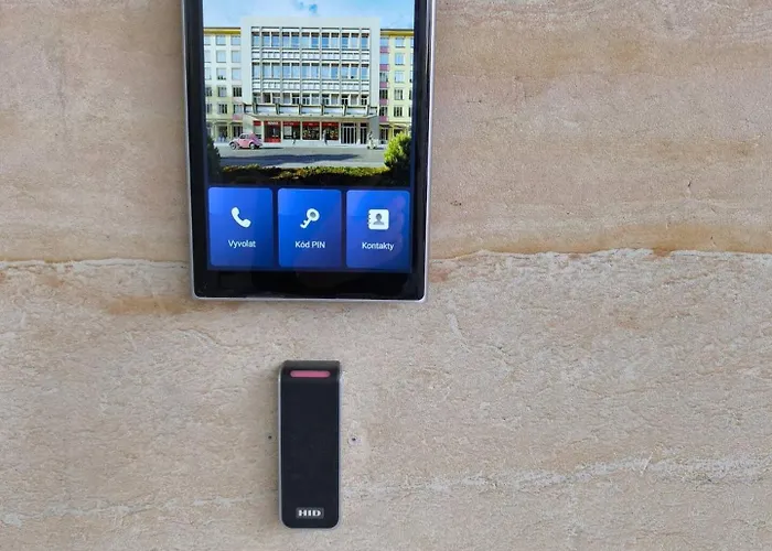 Smarty Choice Living With Netflix - Kubanske Namesti
