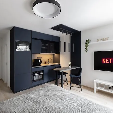 Apartman Smarty Choice Living With Netflix - Kubanske Namesti
