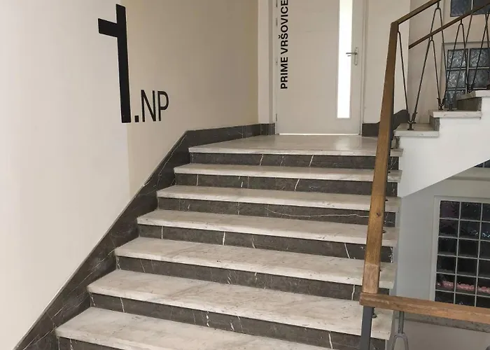 Smarty Choice Living With Netflix - Kubanske Namesti